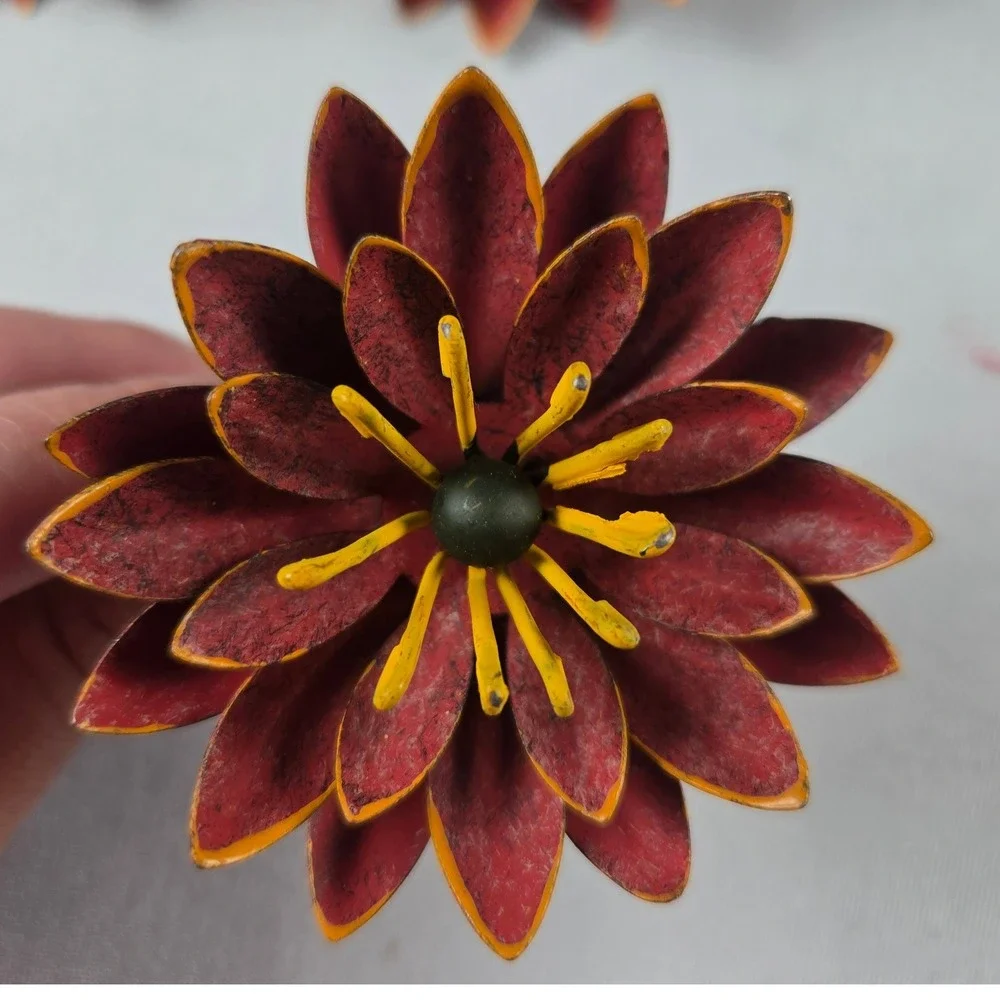 N/A handcrafted metal